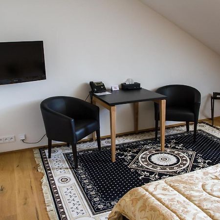 Hotel Panstvi Dlouha Lhota ภายนอก รูปภาพ