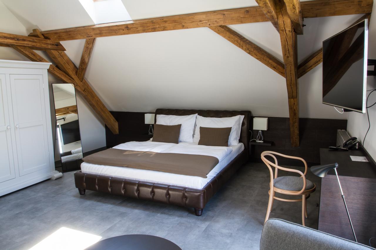 Hotel Panstvi Dlouha Lhota ภายนอก รูปภาพ