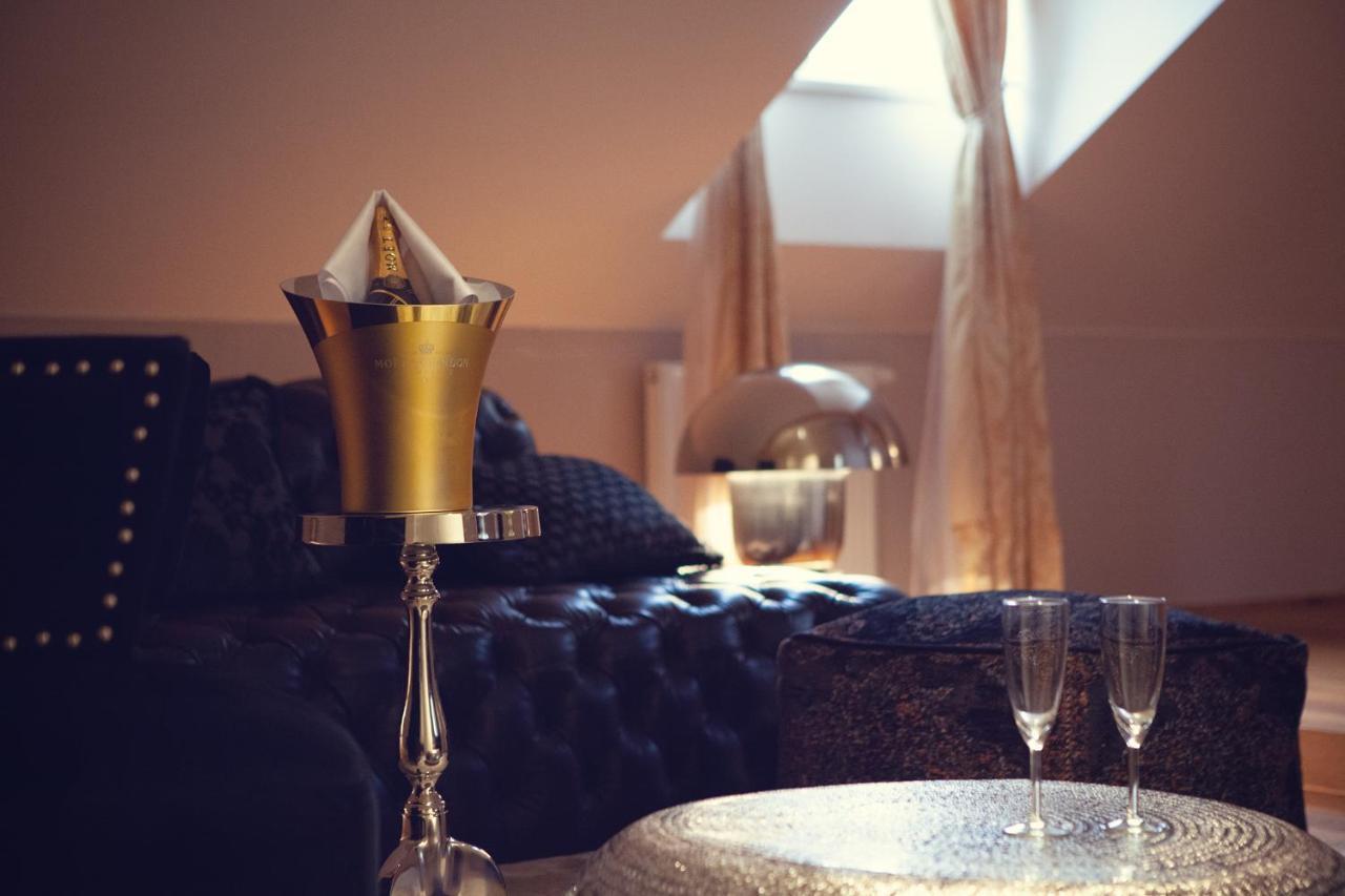 Hotel Panstvi Dlouha Lhota ภายนอก รูปภาพ